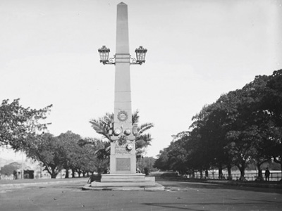 Anzac Parade Obelisk in Moore Park, 1954