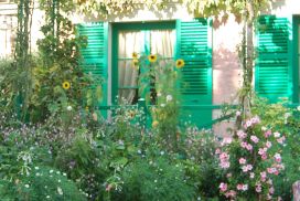 Monets-house-and-garden-Giverny-detail.jpg