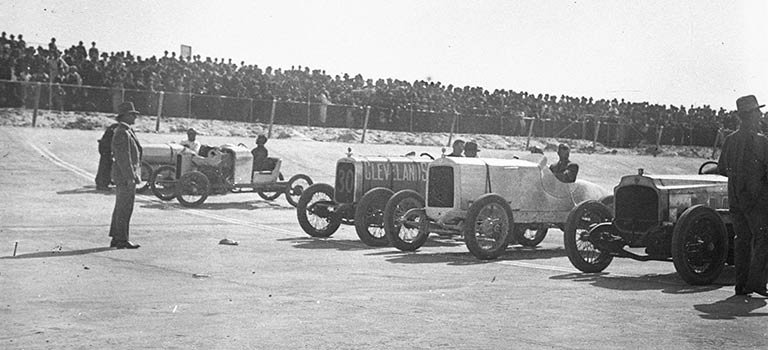 Racing at the Maroubra Speedway. Courtesy: Home and Away Collection, State Library of New South Wales