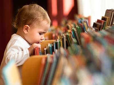 Busy Bookworms (12-24 months) - Lionel Bowen Library