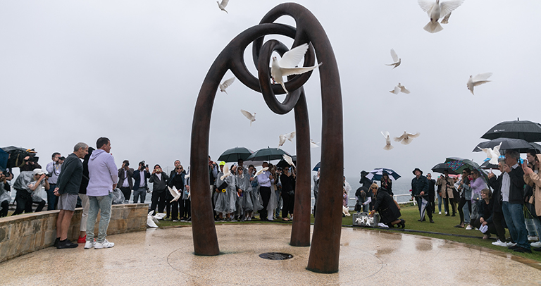88 doves were released over the Bali Memorial, to honour the 88 lives lost in the attack. 