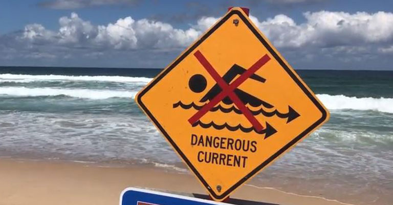 travel warning uk beach