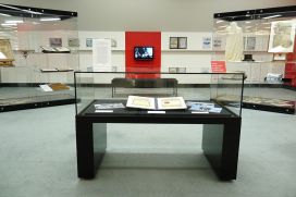 Another-view-of-the-exhibit.jpg